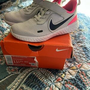 Nike Sneakers GIRLS- Gray and Pink 11.5